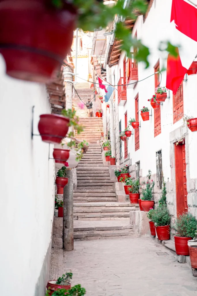 Guia completo para visitar o Aqueduto Colonial de Sapantiana em Cusco