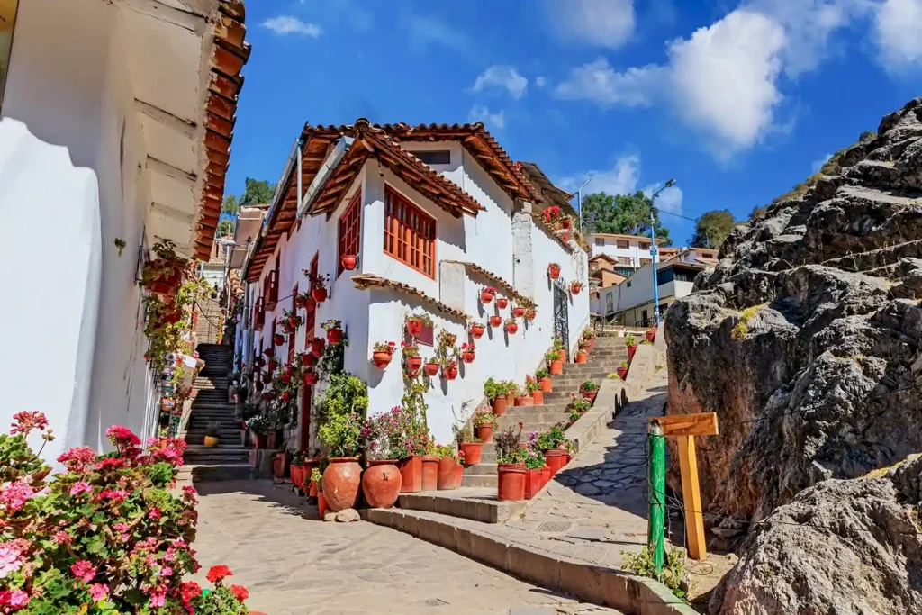 Guia completo para visitar o Aqueduto Colonial de Sapantiana em Cusco