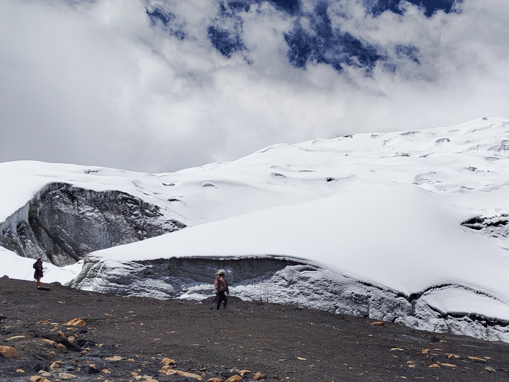 Geleira de Suyuparina: Um Paraíso Natural que Você Precisa Conhecer em Cusco Glaciar de Suyuparina -Life Expeditons.png