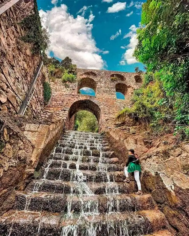 Guia completo para visitar o Aqueduto Colonial de Sapantiana em Cusco