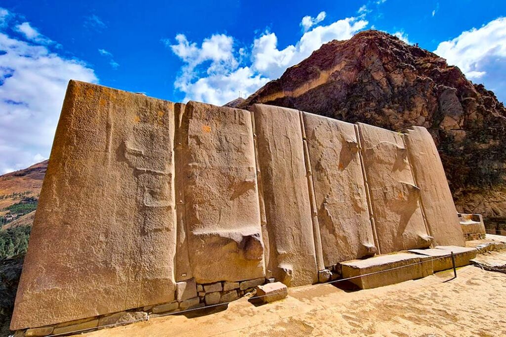 Ollantaytambo – A 1ª Cidade Inca Sobrevivente e Berço da Wallata muro-templo-sol-LIFE EXPEDITIONS