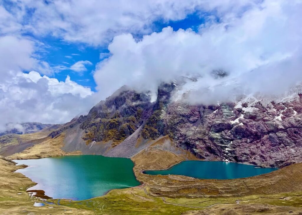 7 Lagunas al pie del Apu sagrado del Ausangate 7 lagunas-Ausangate-Life Expeditions