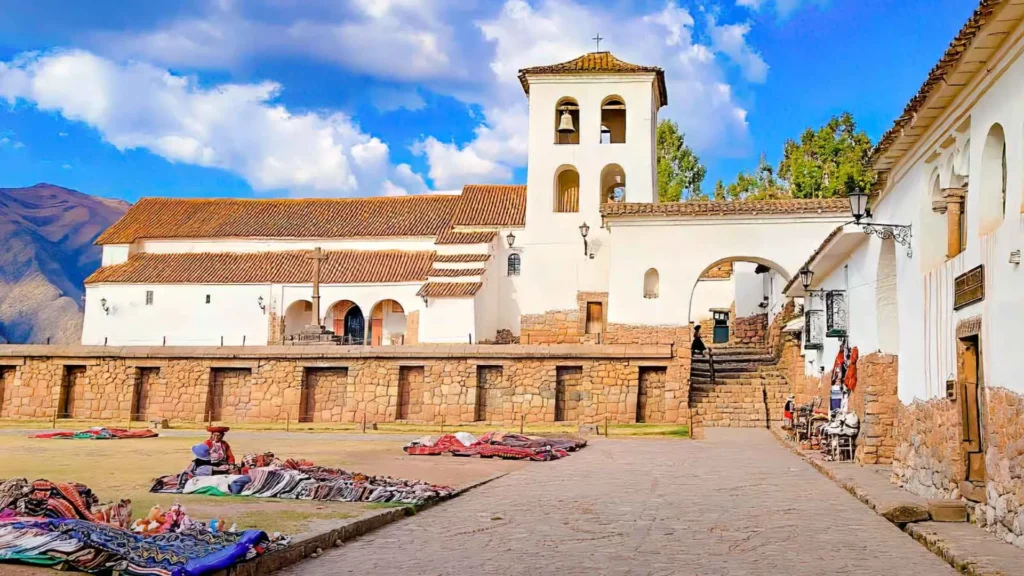 Chinchero: Tierra del Arcoíris, cuna de la andenería inca e impresionante textileria Tierra del Arco Iris-Urubamba-Life Expeditions