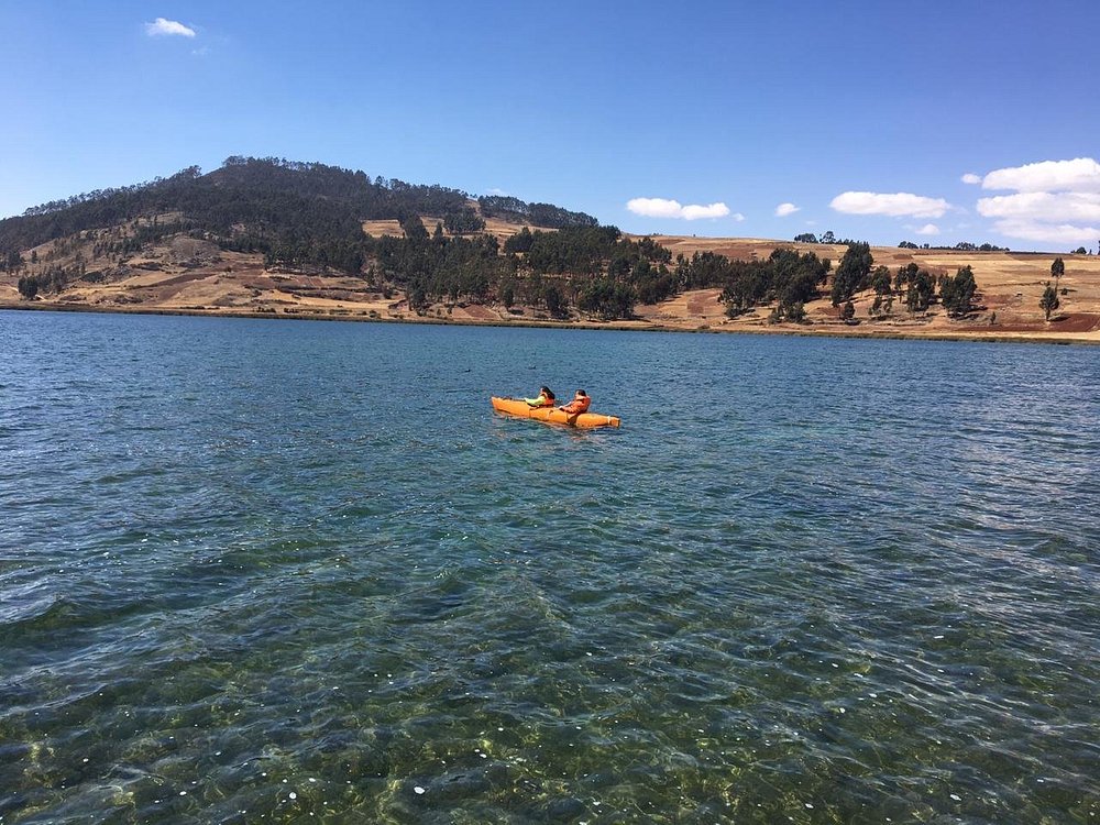 Chinchero: Tierra del Arcoíris, cuna de la andenería inca e impresionante textileria Laguna de Huaypo-Urubamba-Life Expeditions